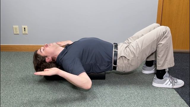 How to Release Your FULL BACK With a Foam Roller смотреть онлайн