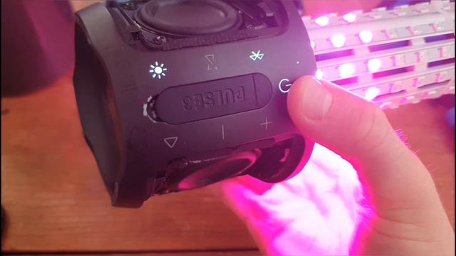 JBL PULSE 3 TEARDOWN! - HAVE A LOOK ON THE INSIDE! смотреть онлайн
