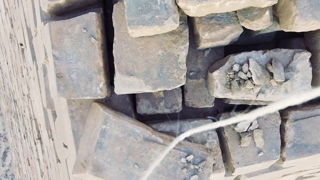 Belgian artist uses drone to hide message on top of Pyramid of Chefren. смотреть онлайн
