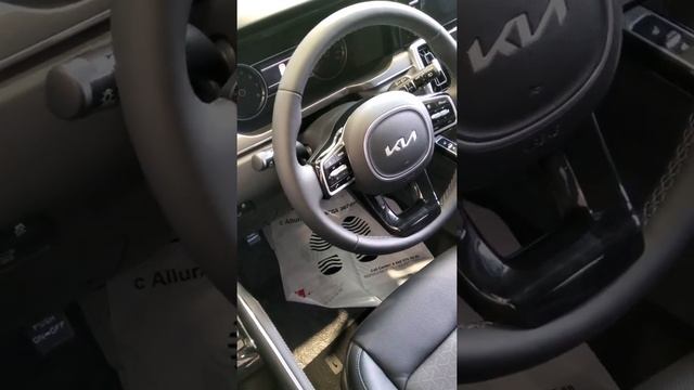 Обзор на Kia Sorento 2022