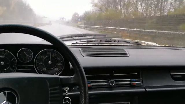 Mercedes 240D - /8 - Autobahn смотреть онлайн