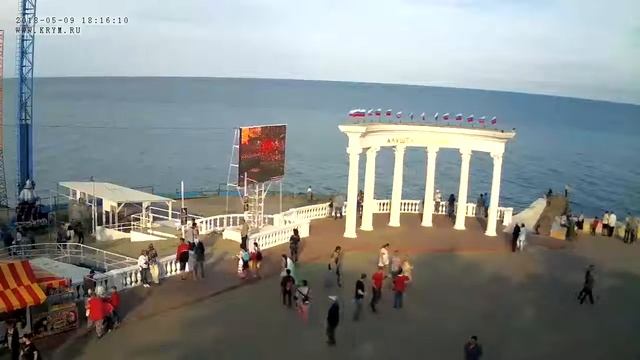 Вебкамера "Ротонда". Запись 09.05.2018 18:00:13