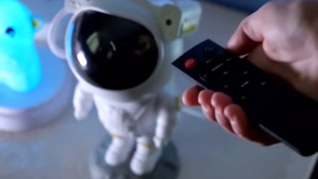 Проектор ночник космонавт