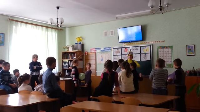 Миньёны во 2м-А классе ЗЗБНВК №106, Запорожье, 15.03.2016 смотреть онлайн