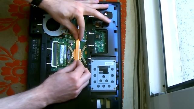 LENOVO G700 CPU UPGRADE with Intel Core i7 3612QM & HM76 Chipset смотреть онлайн