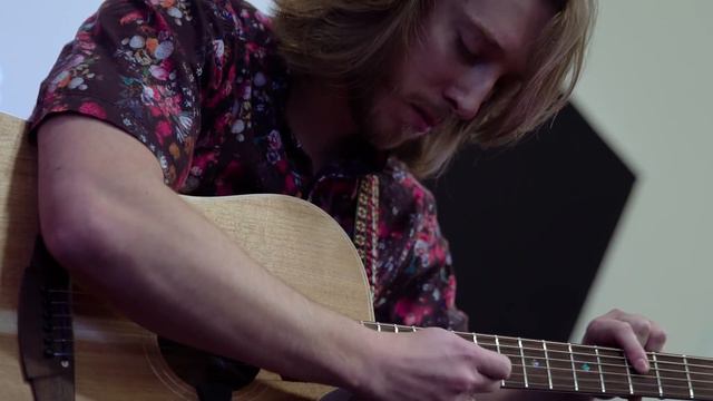 NAMM 2018: Grayson Erhard iRig Acoustic Stage Demonstration смотреть онлайн