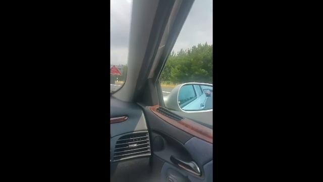 Tuned LANCIA LYBRA 2.4 JTD vs FERRARI and McLaren on autobahn смотреть онлайн