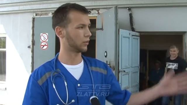 Раненый, но буйный пациент напал на работников скорой помощи и угнал служебный «УАЗ» смотреть онлайн