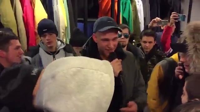 Ресторатор в магазине CODERED забатлился с Redo и Габонской Гадюкой под 140 bpm минус смотреть онлайн