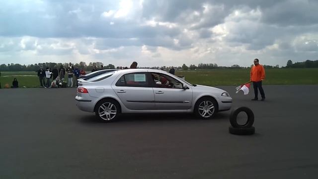 Laguna II ph I 2.0T vs. Laguna II ph II 2.0T смотреть онлайн