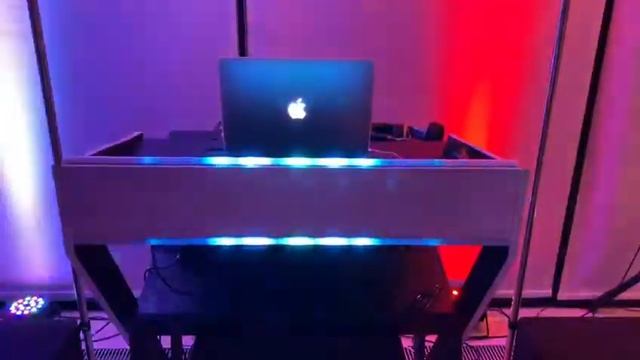 Столик диджея с цветомузыкой DiscoLux смотреть онлайн