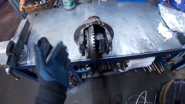 Переборка заднего редуктора на классике, Заварка дифа. Готовим жигу к зимнему дрифту смотреть онлайн