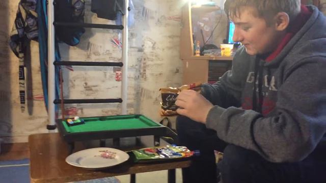 Kolyan Show. Как почувствовать себя богатым (С бюджетом чуть больше 100 рублей) смотреть онлайн