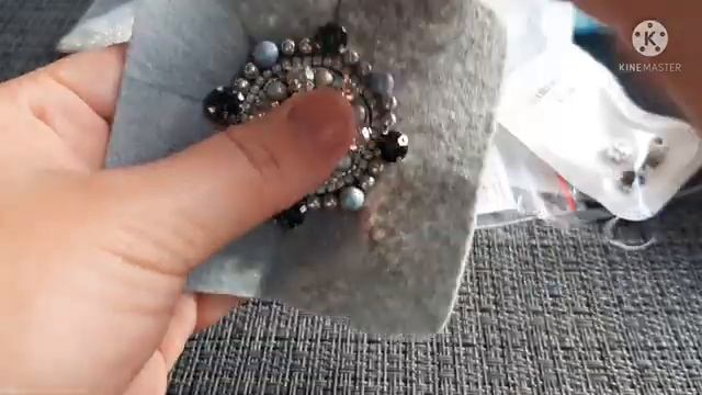 Делаю брошь из жемчуга Сваровски. смотреть онлайн