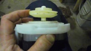 Люфт насоса посудомойки Hotpoint-Ariston HFO3C21WCX