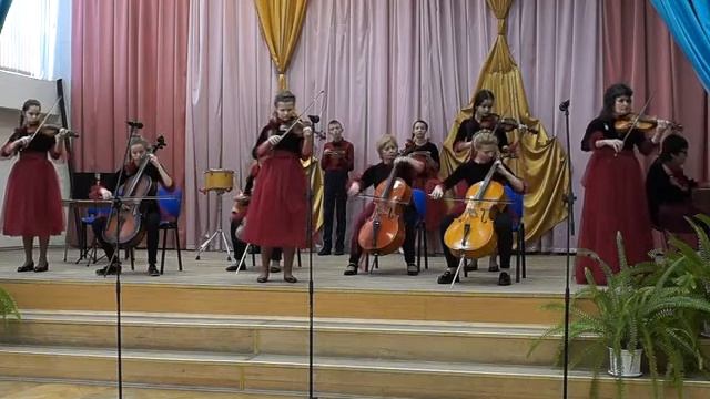 Образцовый ансамбль скрипачей и виолончелистов "Элегия" СШ 77 г. Минск - "По Невскому в карете" смотреть онлайн