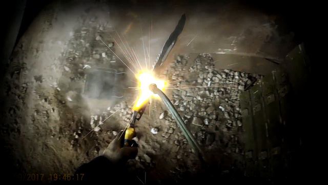 KNIFE ARTYOM FROM METRO 2033!Part 2.Handle. ПОЛНОЦЕННЫЙ НОЖ АРТЕМА ИЗ МЕТРО 2033!Часть 2.Рукоять. смотреть онлайн