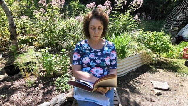 9 Brides & Granny Hite 5 - Furriners & The End of a Feud смотреть онлайн