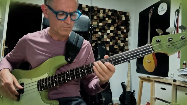 La Bella Flatwounds // Fender Custom Shop '62 Precision bass // Cantaloup Island bass jam смотреть онлайн