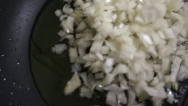 Мясные голубцы с пшеном в листьях салата.( запечённые в духовке) Очень вкусно, вкус, как из печи. смотреть онлайн