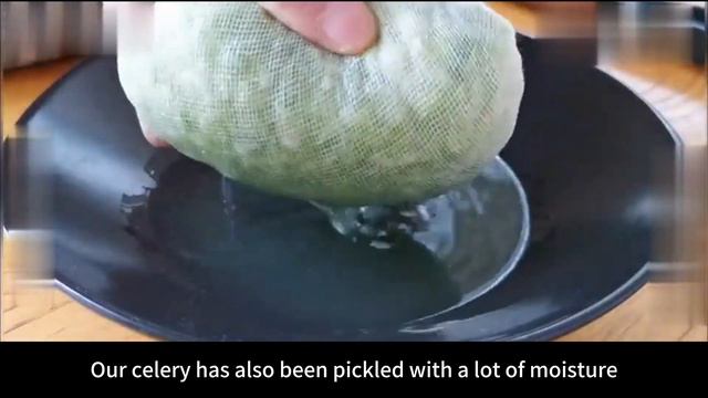 Add Eggs To Chicken Breast,Press It With A Rolling Pin. It Will Be More Fragrant Than Braised Pork.