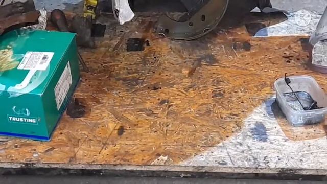 Пежо 806, замена задних тормозных колодок. смотреть онлайн