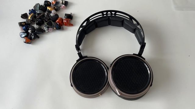 Harmonicdyne G200 Review - Carbon + Planar Driver Headphones смотреть онлайн