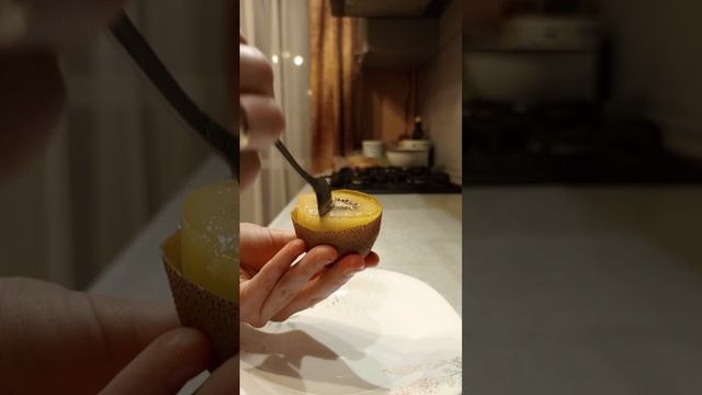 Желтый сорт киви