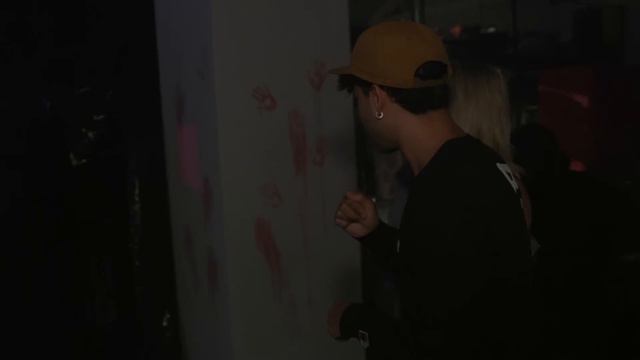 Smosh Haunted House With Our Crew! смотреть онлайн