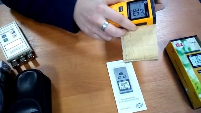 Влагомер древесины и строительных материалов Benetech GM 630-EN-00 ( MD630 )( 0-50% ) ( 0-50°C ) смотреть онлайн