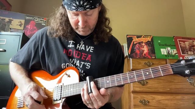 3 Simple Slide guitar licks in Standard Tuning смотреть онлайн