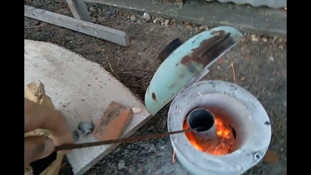 FUNDICIÓN DE ALUMINIO CON CARBÓN VEGETAL (PRIMERA EXPERIENCIA) смотреть онлайн