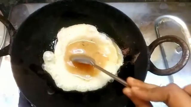 How to Make a light spicy Egg omelette within 2 minutes🍳 смотреть онлайн