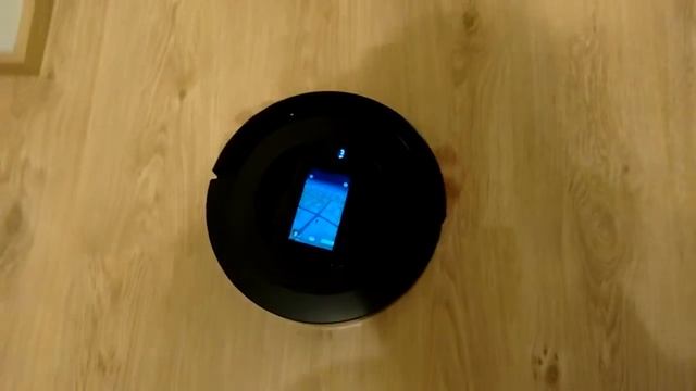 Vacuum Bot Dirt Devil M607 Cleaning the house & hatching Pokémon Go Eggs смотреть онлайн