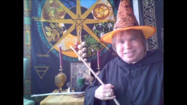 How to Set Up a Mabon Altar with Lord Bob Hickman смотреть онлайн