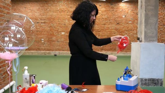 Как сделать шар с перьями внутри: 