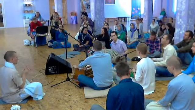 2014.07.04, Пт. - СПб, КЦ Гаура. Пятничные Киртаны смотреть онлайн