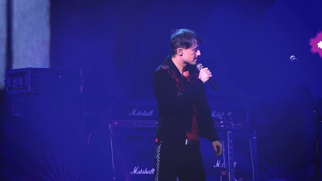 Сергей АРУТЮНОВ - солист группы "Парк Горького". Крокус - Любовь