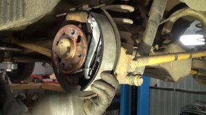 ЗАМЕНА ЗАДНИХ ТОРМОЗНЫХ КОЛОДОК ВАЗ 2106 (КЛАССИКА)