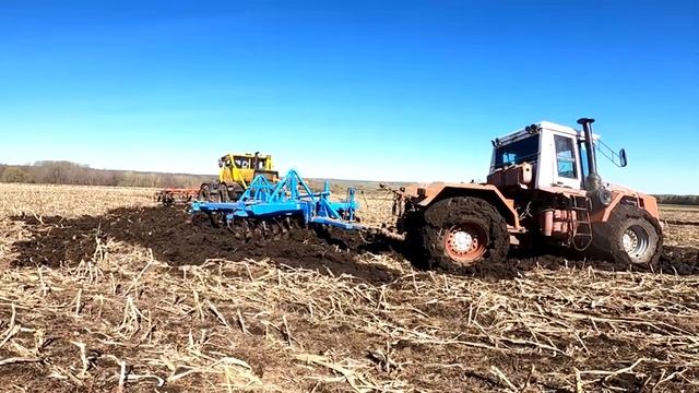 Ну кто кого перетянет? Кировец К-700 или 744-Р2 ?