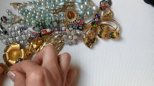 6. Новая распаковка винтажных украшений с сайта EBay (Lisner, Sarah Coventry...). Винтажная красота
