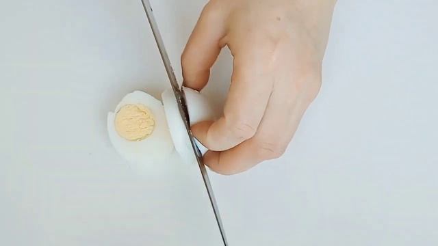 Беру 4 яйца,фасоль и морковь✅ 10 минут и САМЫЙ ВКУСНЫЙ САЛАТ ГОТОВ?? смотреть онлайн
