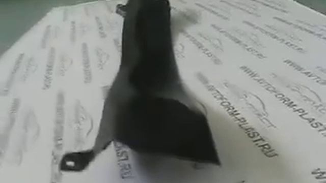 Накладка в проем багажника Renault Logan 2. смотреть онлайн