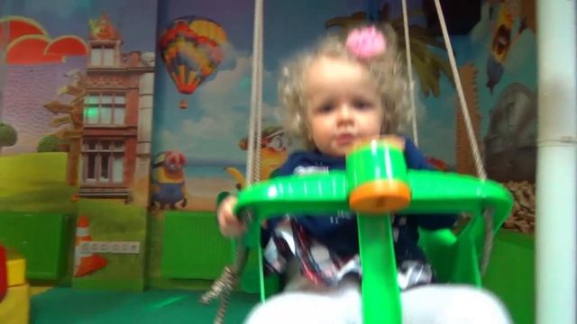 Детский развлекательный центр с горками и батутами бассейном с кубиками kids intertainment center смотреть онлайн