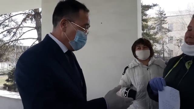 РАБОТНИЦЫ РВАЛИСЬ В УПРАВЛЕНИЕ ГОСДОХОДОВ СЕМЕЯ смотреть онлайн