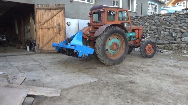 Установка новой почвофрезы на трактор Т-40 АМ. смотреть онлайн