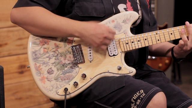 Vintage pero con alma joven | Fender Shawn Mendes Foundation Musicmaster смотреть онлайн