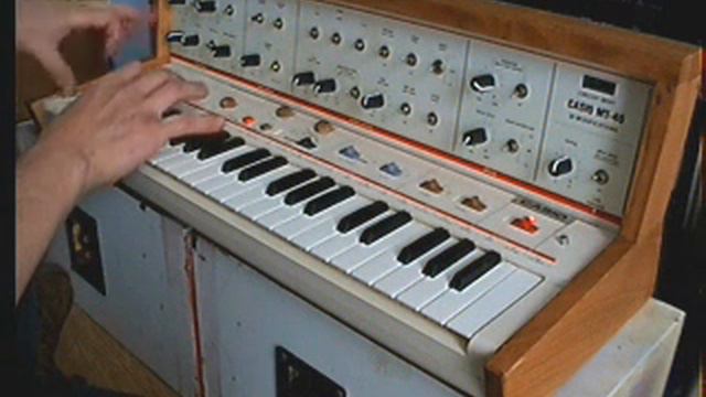 CASIO MT-40 (Sleng teng riddim) by S-CAT (Circuit Bent). смотреть онлайн
