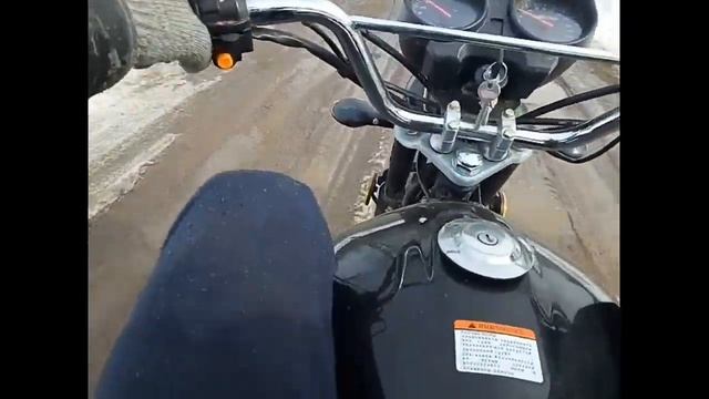 Катаюсь на Альфе по последнему снегу смотреть онлайн