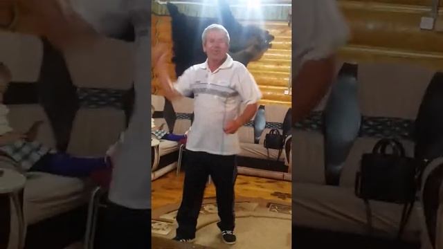 Гена отжигает смотреть онлайн